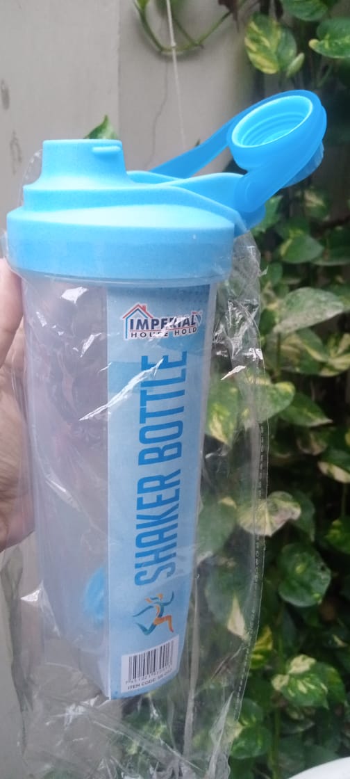 Gym Shaker Bottle for Protein & Supplements – 700ml Capacity (Random Color)