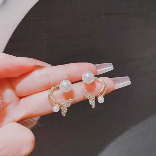 Korean Golden Fishtail Fashion Stud Earrings For Women Jewelry Trendy Simulated Pearl Butterfly Earrings